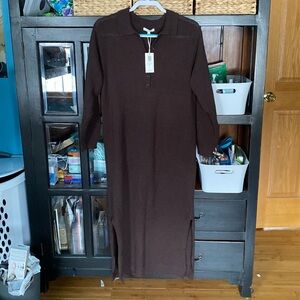 Savanna Sweater Midi Dress
NWT 
Size small
100% cotton